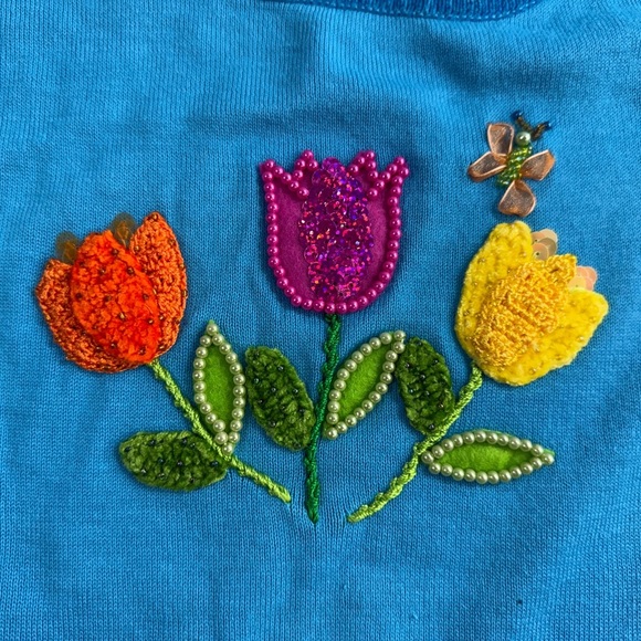 NWT has The Quacker Factory Blue Tulip T-Shirt with Floral Embroidery sz 2X - Picture 6 of 7